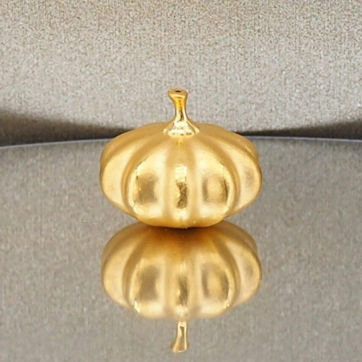 Anya 水果吊坠 | 99.9% 纯金首饰