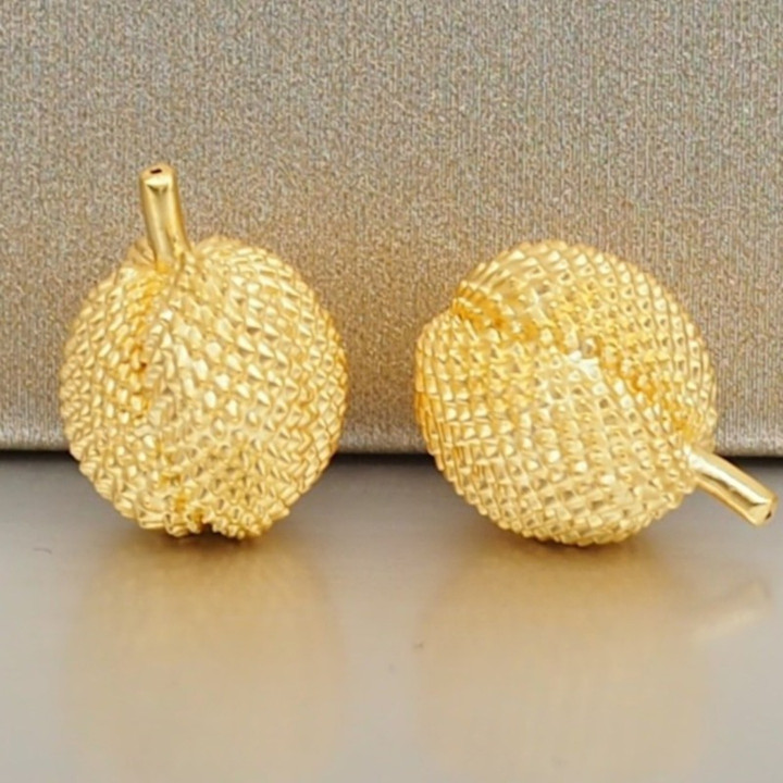 Anya 水果吊坠 | 99.9% 纯金首饰