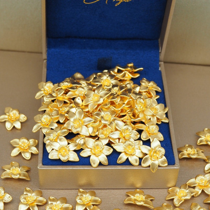 璀璨安雅兰花：奢华99.9%纯金