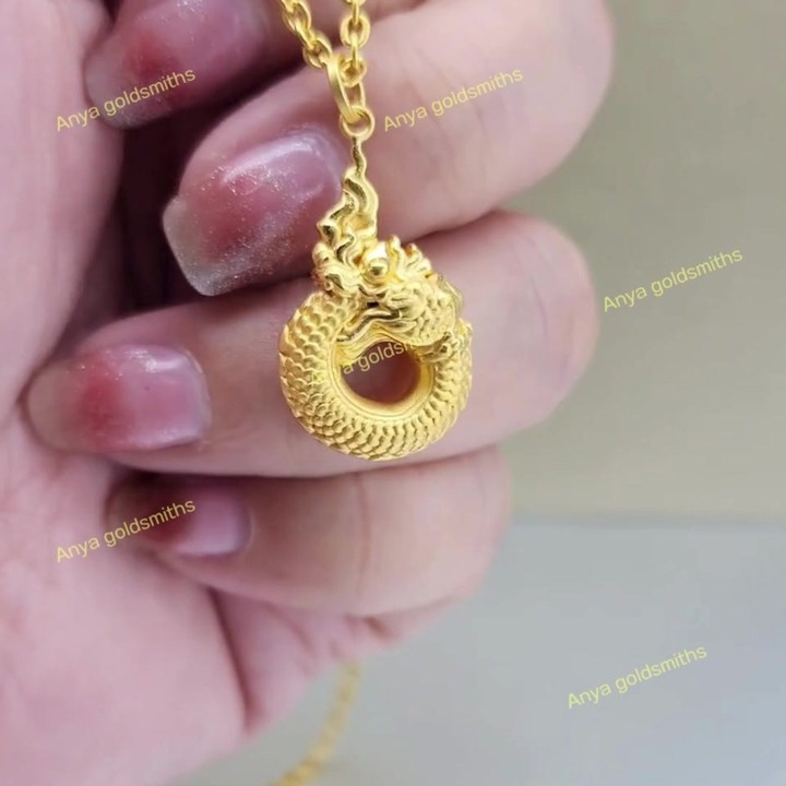 Anya Naga 蛇形吊坠 - 纯金首饰