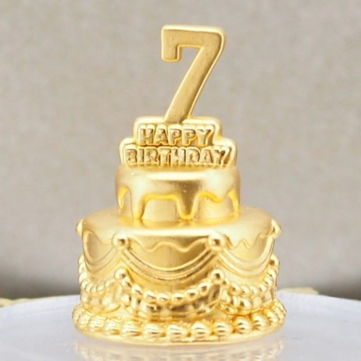 奢华金色数字安雅蛋糕 - 可食用金箔装饰