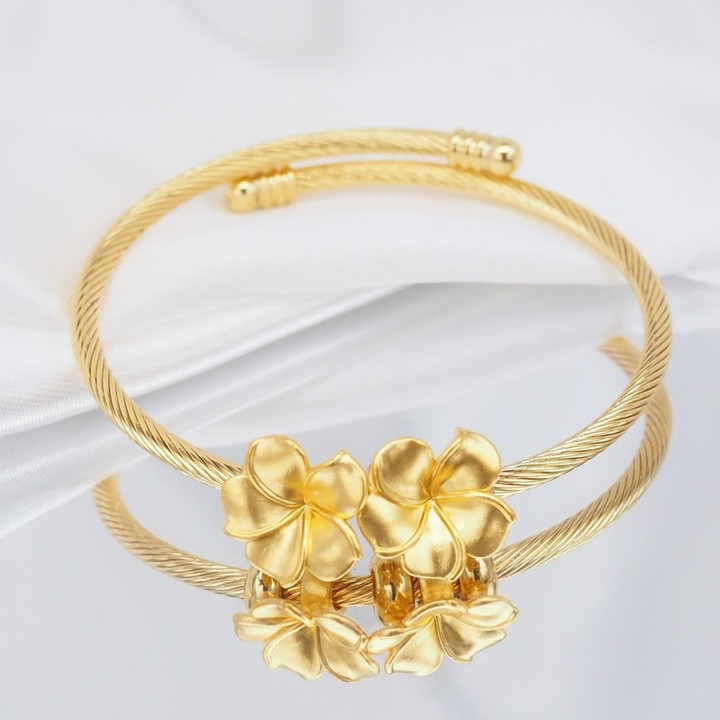 Fleur de frangipanier Anya en or 24 carats - Luxueuse et unique