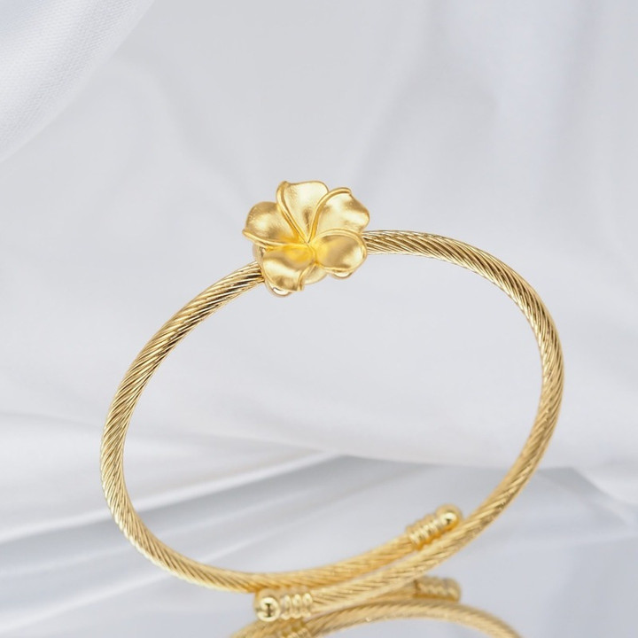 Fleur de frangipanier Anya en or 24 carats - Luxueuse et unique