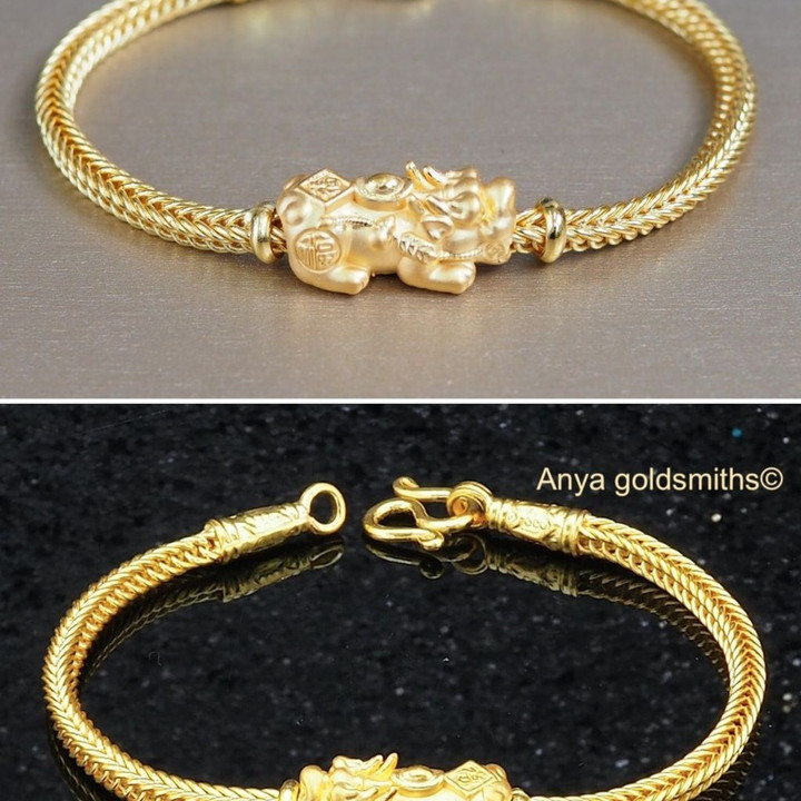 Luxury Gold Bracelet - Benz Link Design & Charms