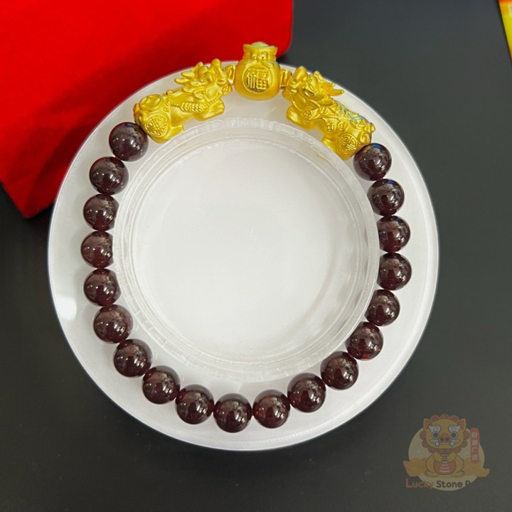 Pure Gold Garnet Bracelet with Pixiu & Golden Bag Charms