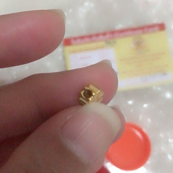 纯金四叶草吊坠 | 幸运护身符，附带真品证书