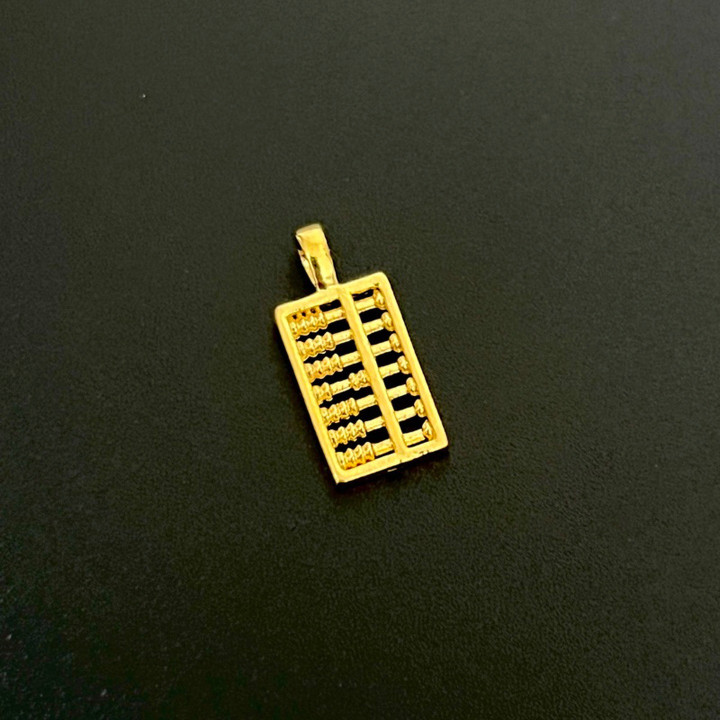 纯金吊坠 | 99.9% 黄金，精致且经认证