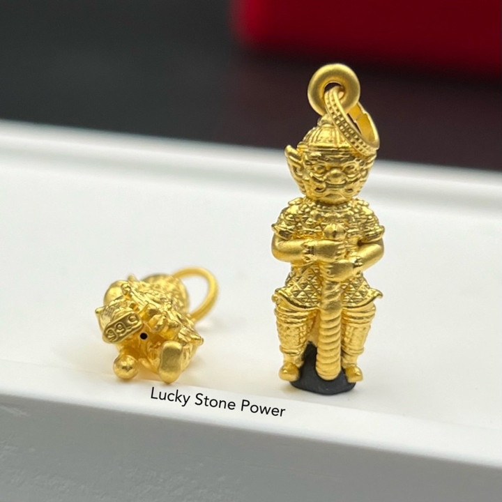 纯金 Thao Wessuwan 吊坠 | 经鉴定，精美绝伦