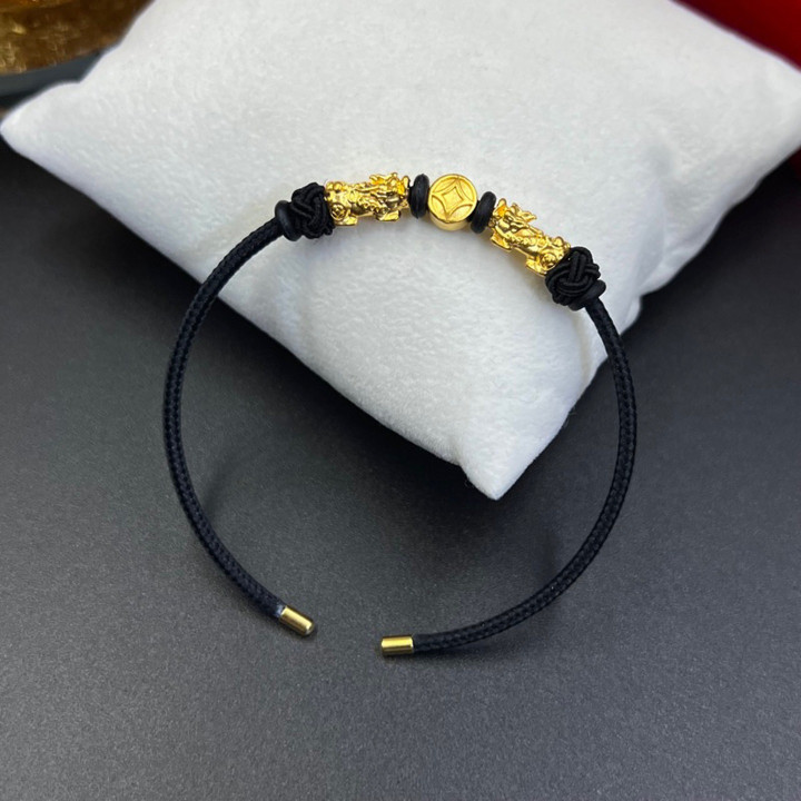 纯金貔貅手链及吉祥吊坠