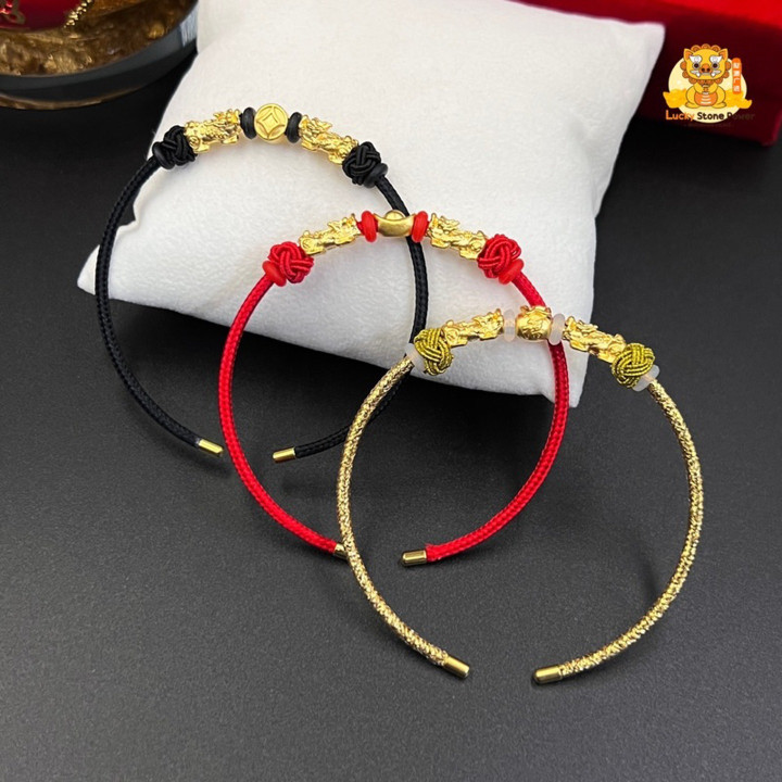 纯金貔貅手链及吉祥吊坠