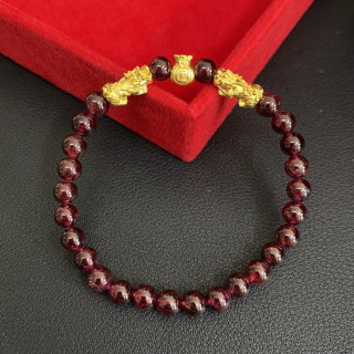 Gold Pixiu Garnet Bracelet | Luck & Prosperity Charm