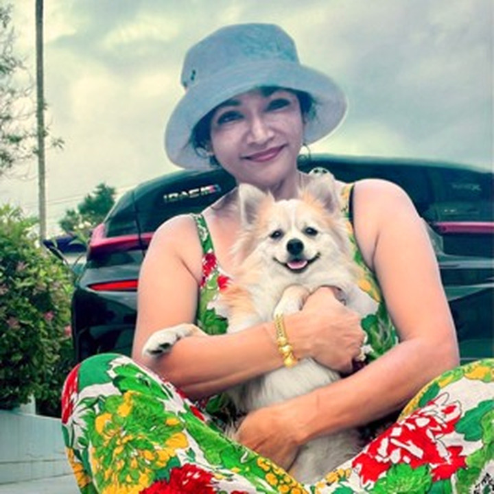 Gold Ball Charms: 99.9% Pure, Interlocking Design, Authenticated