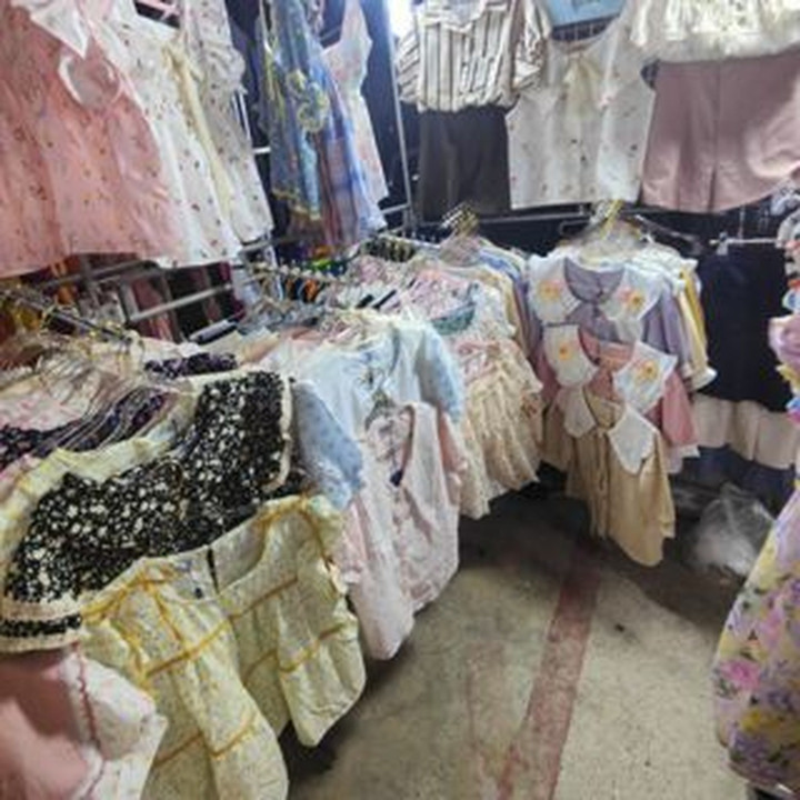 纯金蝴蝶结吊坠 | 0.27-0.28克 | 附带证书