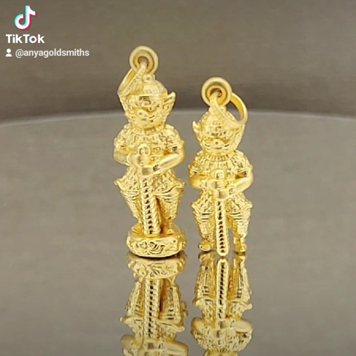 Anya Thao Wessuwan Pendant | 99.9% Pure Gold