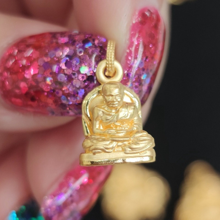 Pure Gold Luang Pu Thuad Pendant (0.7-0.75g)