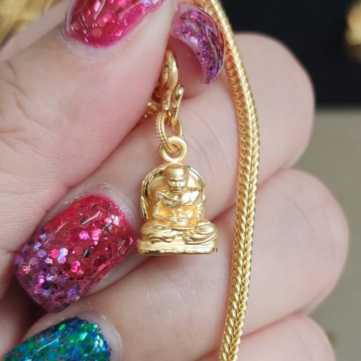 Pure Gold Luang Pu Thuad Pendant (0.7-0.75g)