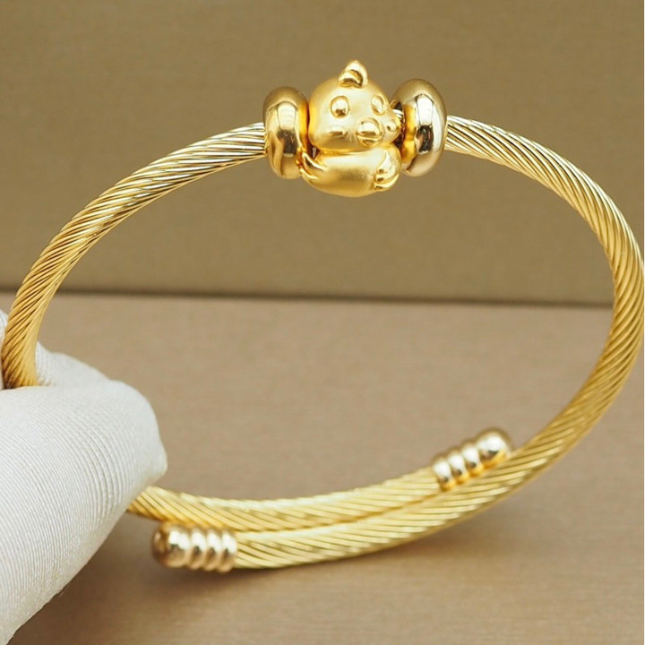 Anya Charm 99.9%纯金公鸡吊坠 | 农历新年礼物