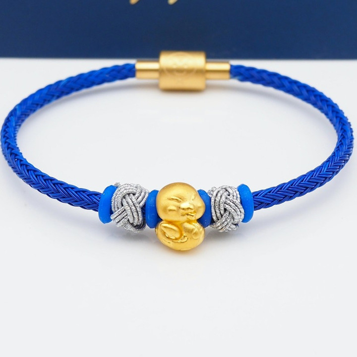 Anya 吊坠：蛇年款，99.99% 纯金