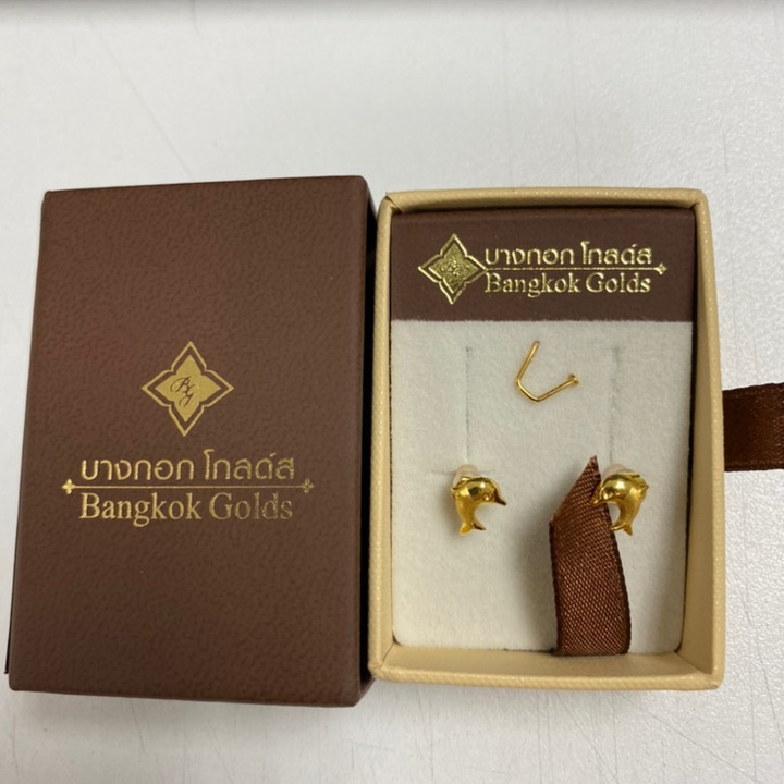Premium Dolphin Earrings in 75 Pure Gold