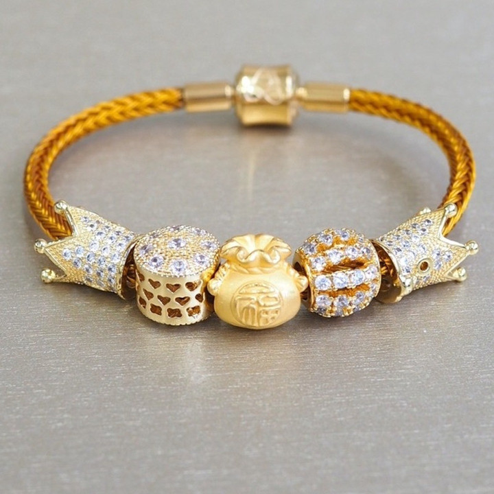 Luxe Anya Charm Gold Pouch (99.9% Pure Gold)