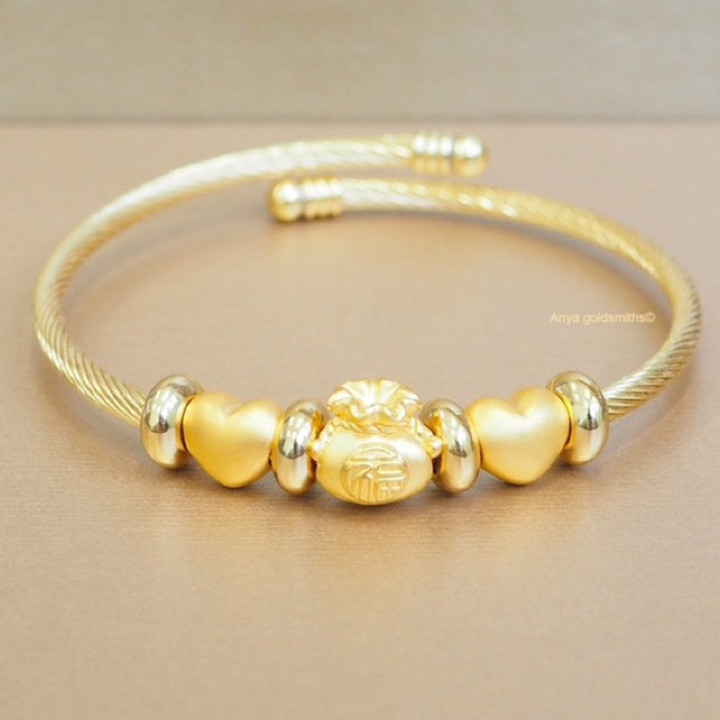 Luxe Anya Charm Gold Pouch (99.9% Pure Gold)