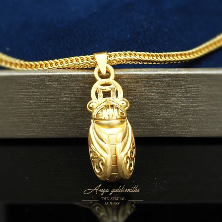 纯金安雅吊坠硬币设计 - 奢华魅力