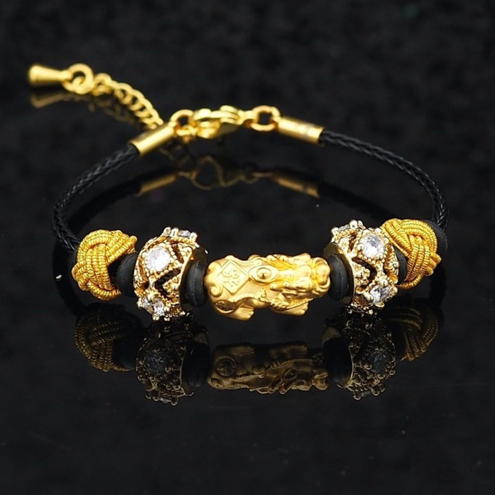 Pure Gold Pi Xiu Amulet - Anya Small Pendant (0.3g)