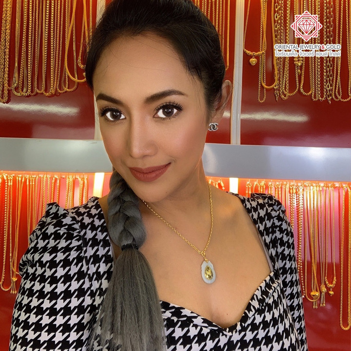 纯金十二生肖吊坠 | OJ GOLD 翡翠和 99.99 纯金