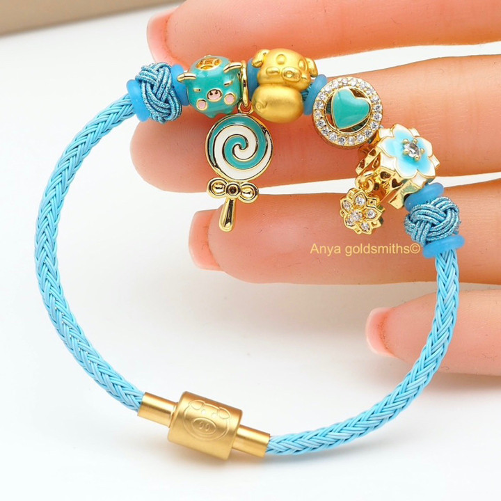 黄金安雅吊坠 | 猪年 | 99.9% 纯金