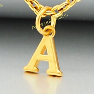 Anya 金字母吊坠（A-M）- 99.9% 纯金