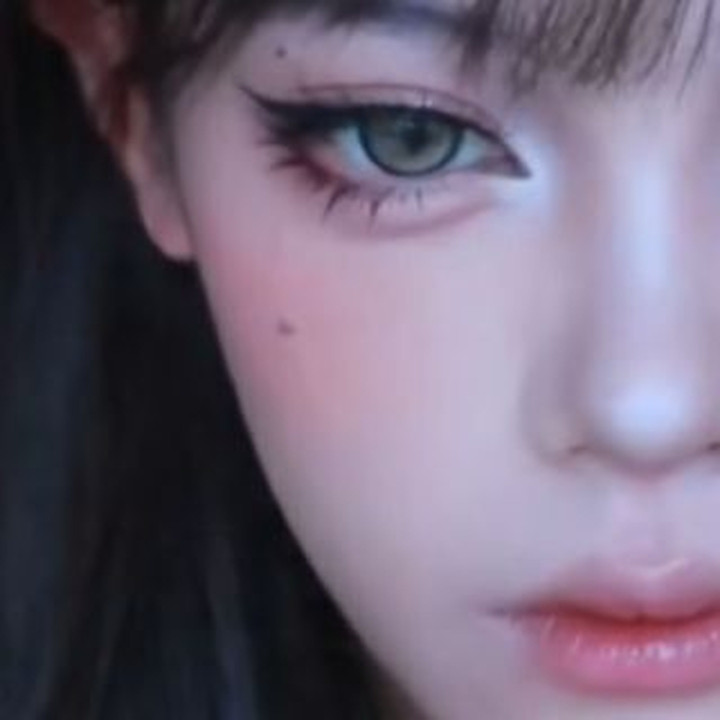 纯金吊坠：OJ GOLD 99.99 纯金，小巧设计