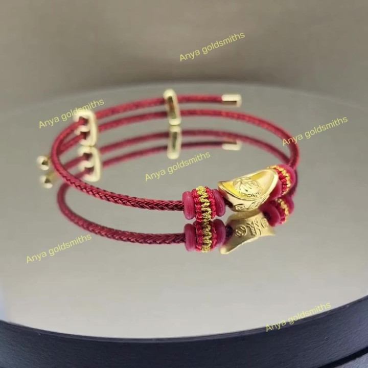 Anya Charm：纯金锭，带钩形图案