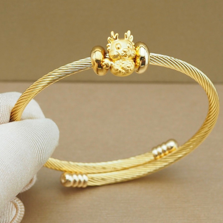 纯金安雅吊坠 | 龙年收藏品