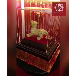 Gold Plated Pi Xiu Amulet - Lucky Charm and Home Decor