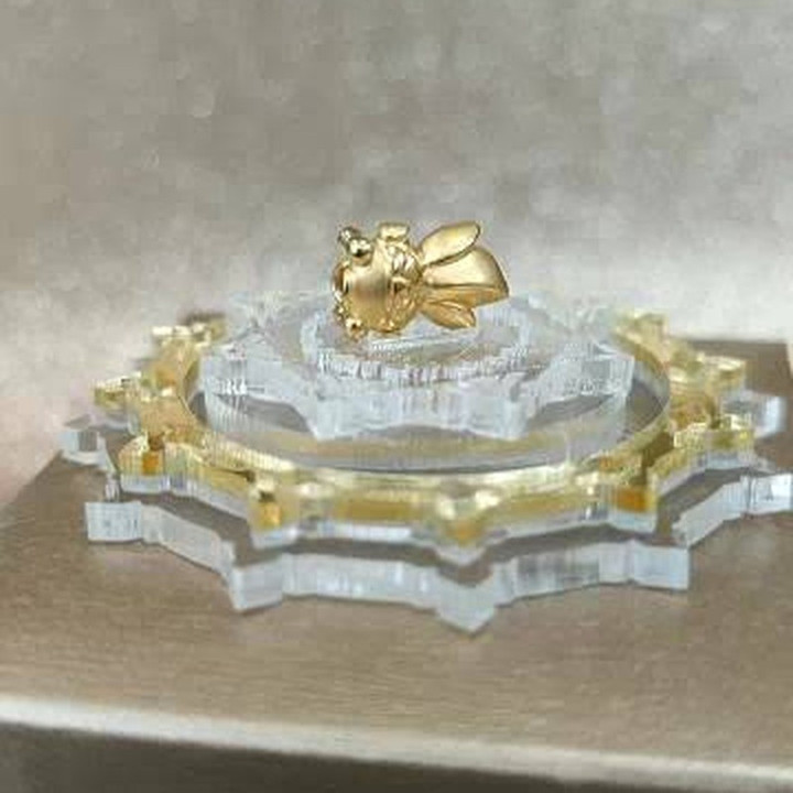 纯金安雅魅力金鱼吊坠 - 奢华金鱼吊坠