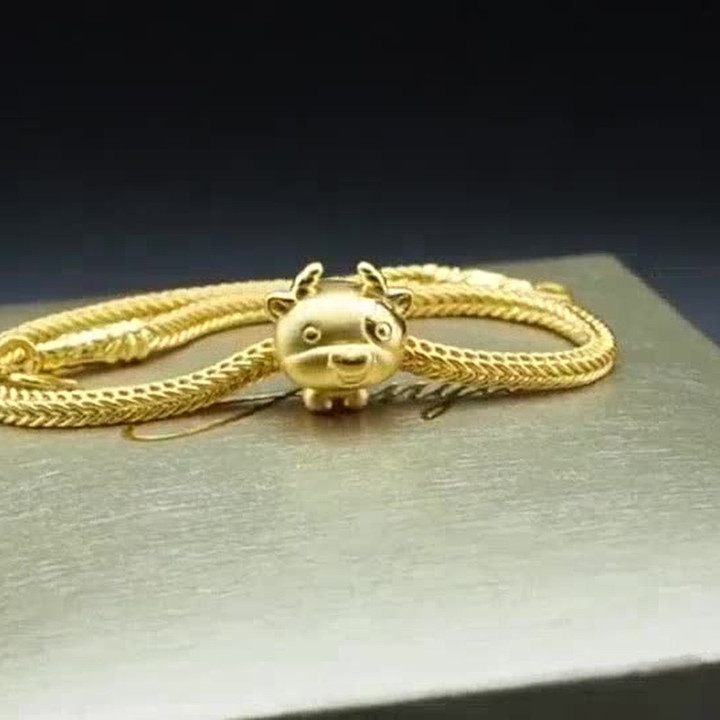 安雅幸运牛护身符 | 99.9%纯金（48个字符）