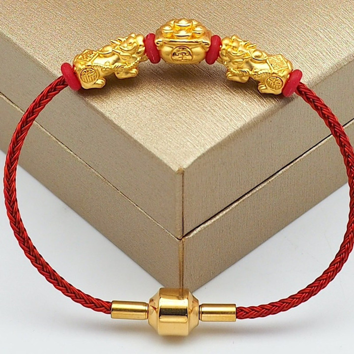 纯金貔貅吊坠 - 吉祥富贵的象征