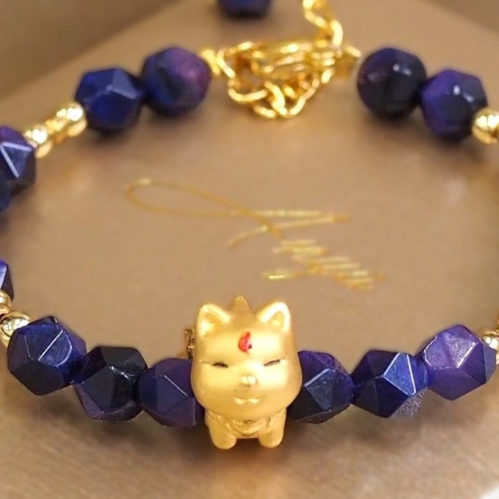 Pure Gold Nine-Tailed Fox Anya Charm | Luxury Jewelry