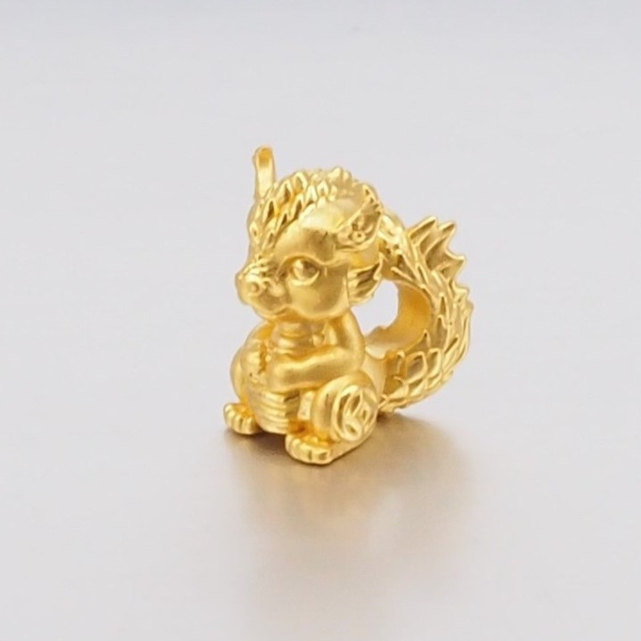 纯金小龙吊坠 - Anya 系列