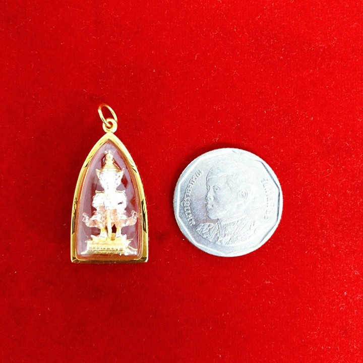 قلادة ثاو ويسوان من أو جي جولد: رمز للرخاء والبركة