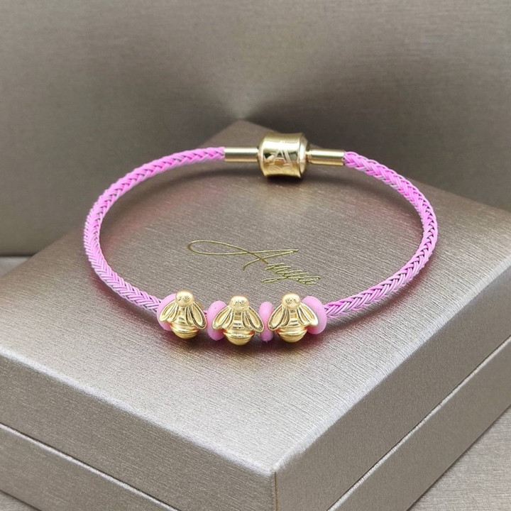 Tiny Gold Bee Charm | 99.9% Pure Gold Necklace Pendant