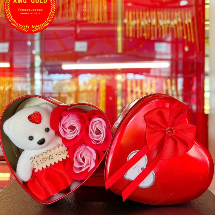 Golden Valentine's Day Jewelry Set: Teddy Bear and Roses