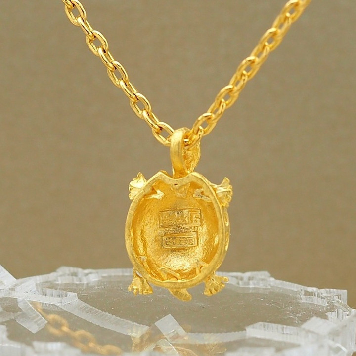 Pure Gold Anya Turtle Pendant | Elegant & Timeless Design