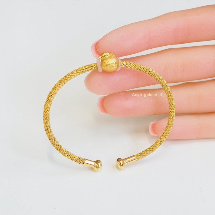 Pure Gold Anya Charm | Elegant 24K Design (0.35-0.4g)