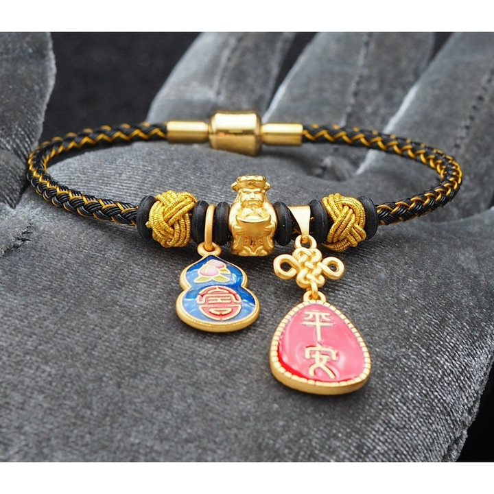 黄金安雅雕像：99.9%纯金，财富与好运护身符