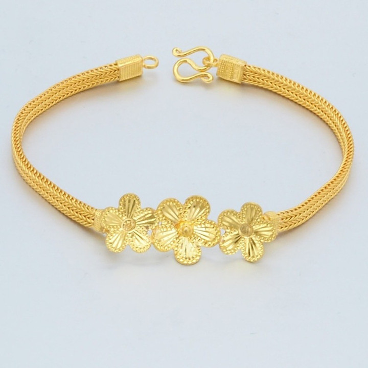 Luxurious 24k Gold Bracelet with Customizable Design