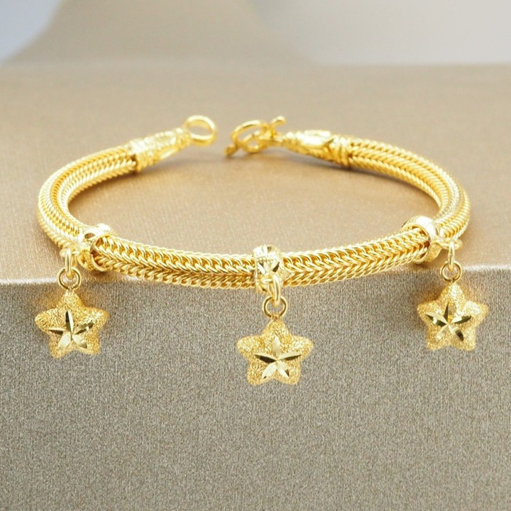 Luxurious 24k Gold Bracelet with Customizable Design