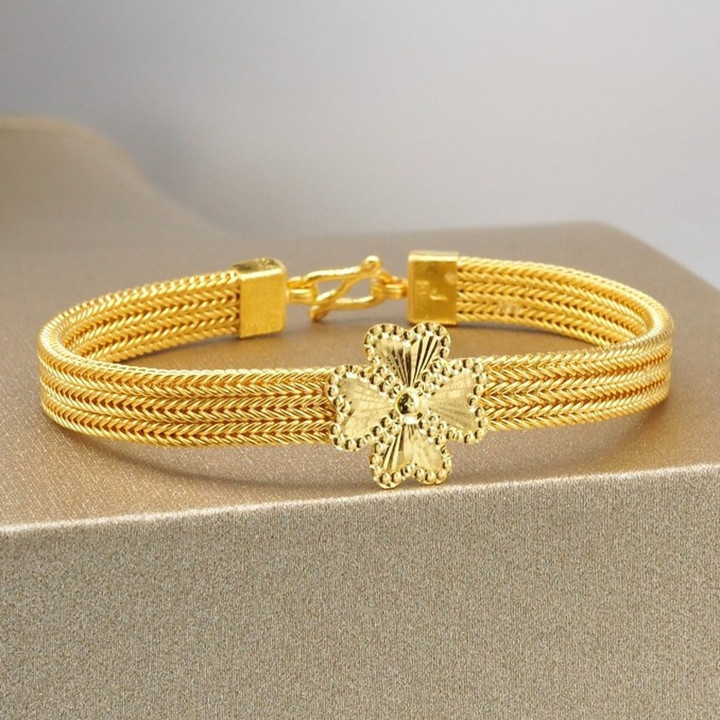 Luxurious 24k Gold Bracelet with Customizable Design