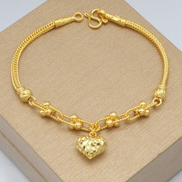 Luxurious 24k Gold Bracelet with Customizable Design