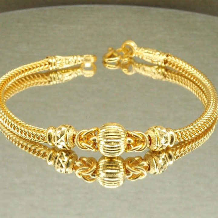 Luxurious 24k Gold Bracelet with Customizable Design